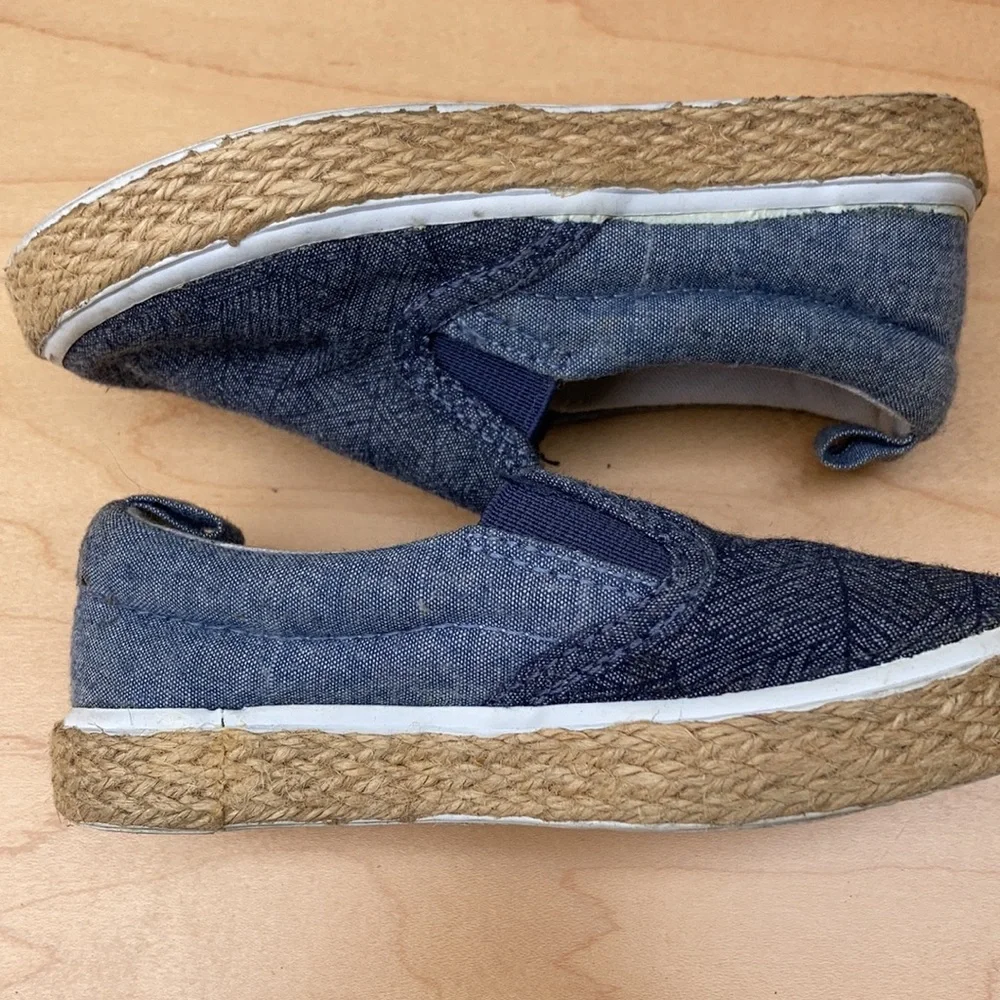 GYMBOREE Baby Slip on Sneakers/Loafers Size 7 Blue Denim